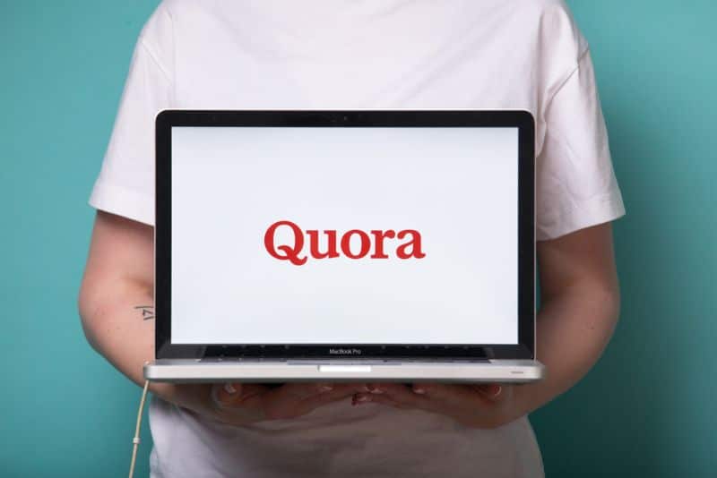 Quora on the laptop display